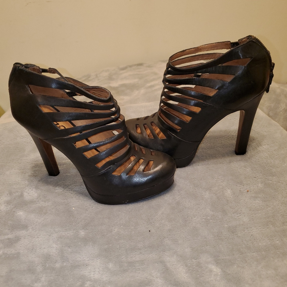 Black Pump - image 2